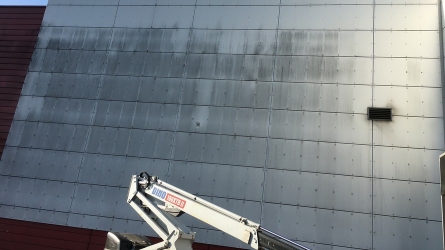 facade condition before washing